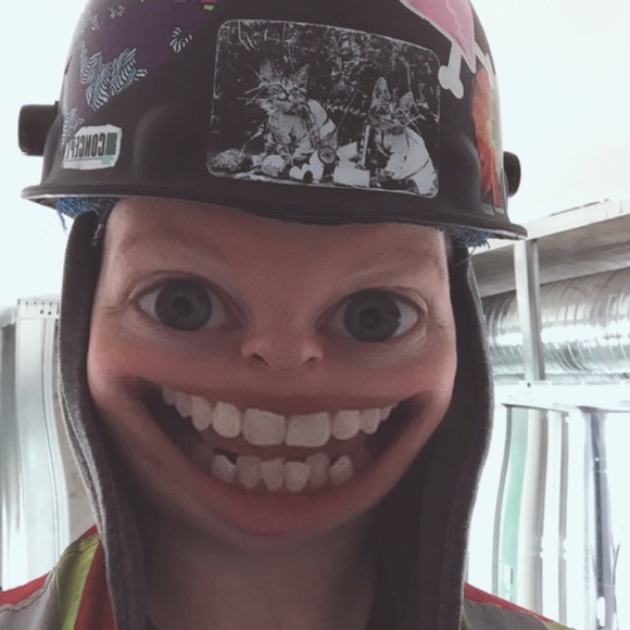 Meet your Posher, Leanne - Picture 1 of 1